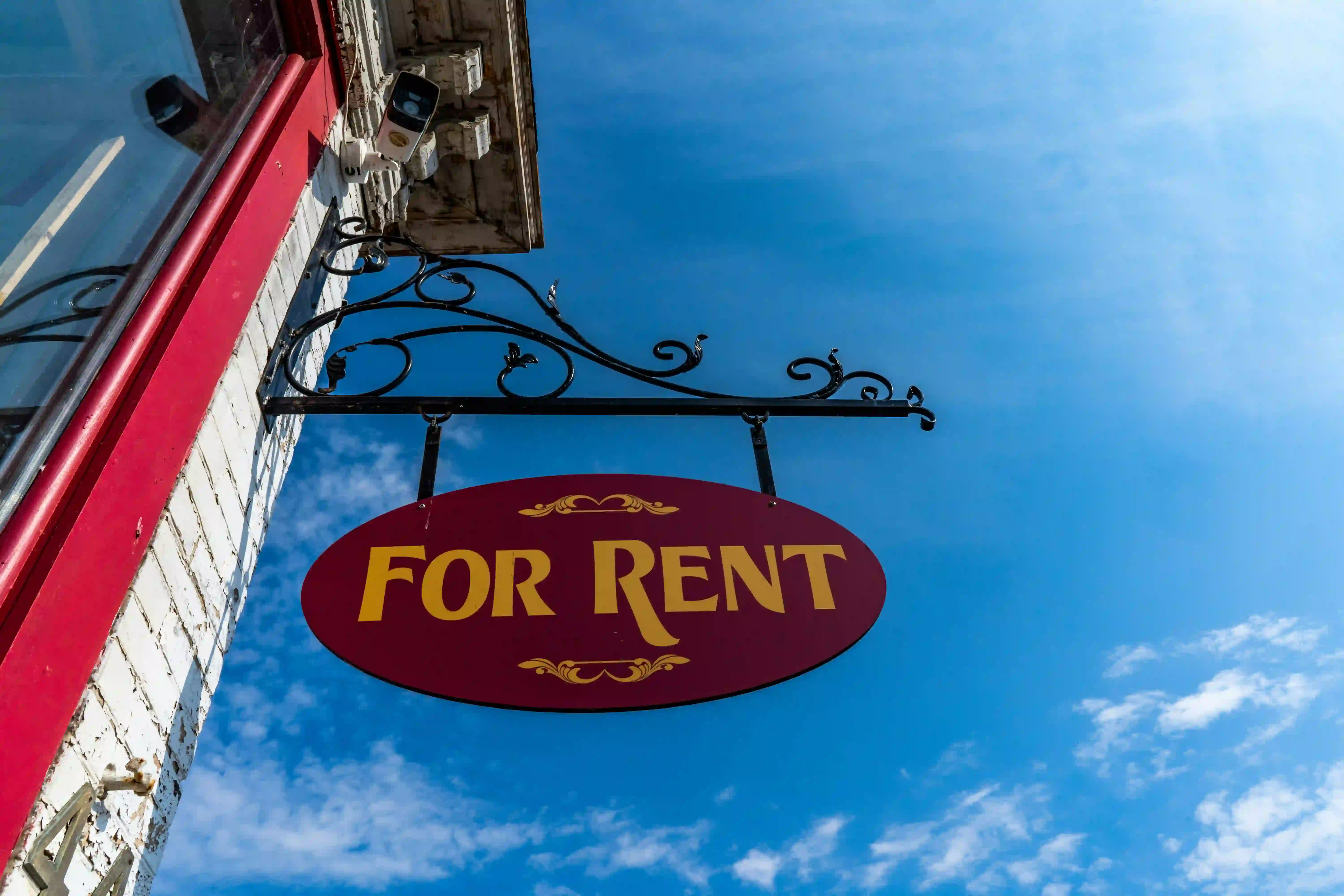 Rent Smarter in 2025: 5 Apps to Cut Housing Costs