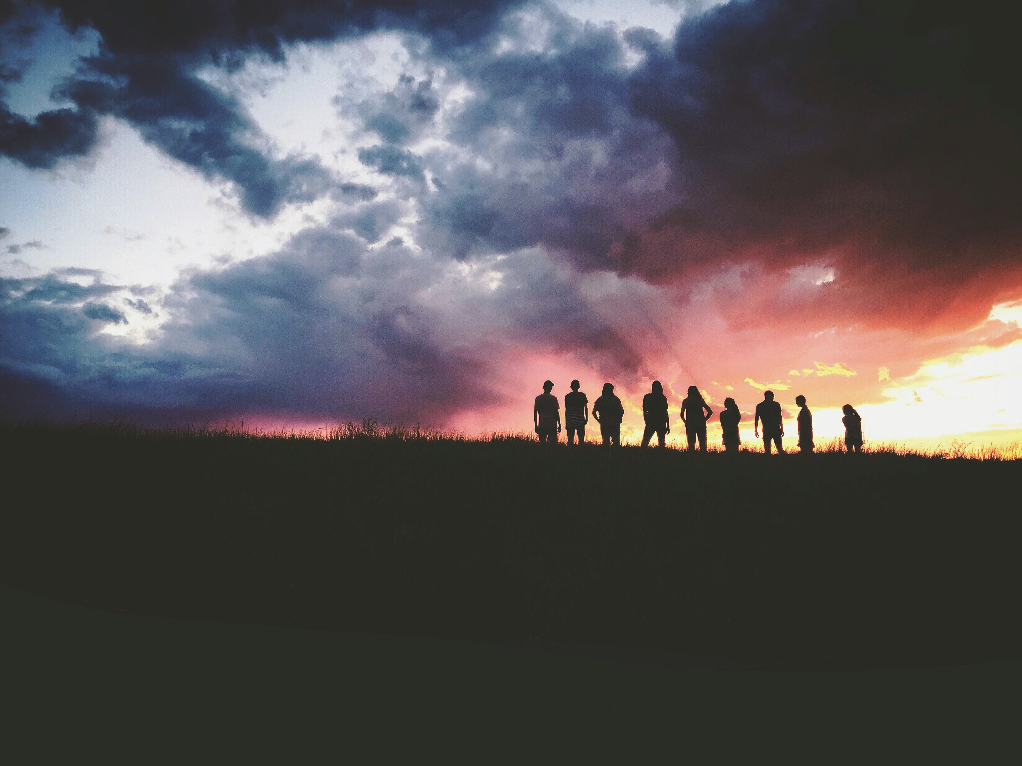 Save More Together: The Best Group-Buying Apps for Shopping in 2025