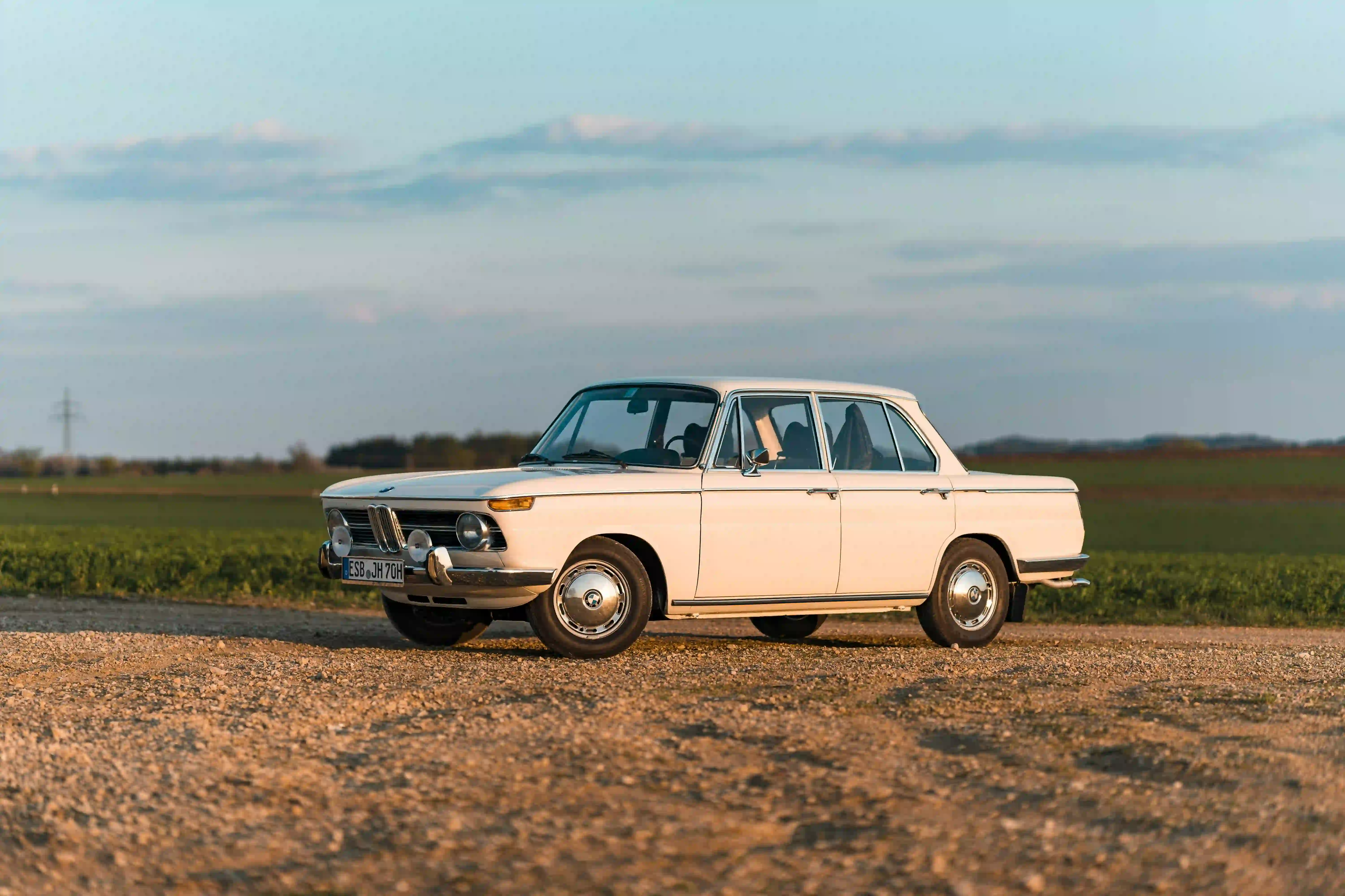 Slash Your 2025 Car Insurance: 5 Apps That Cut Premiums 30%