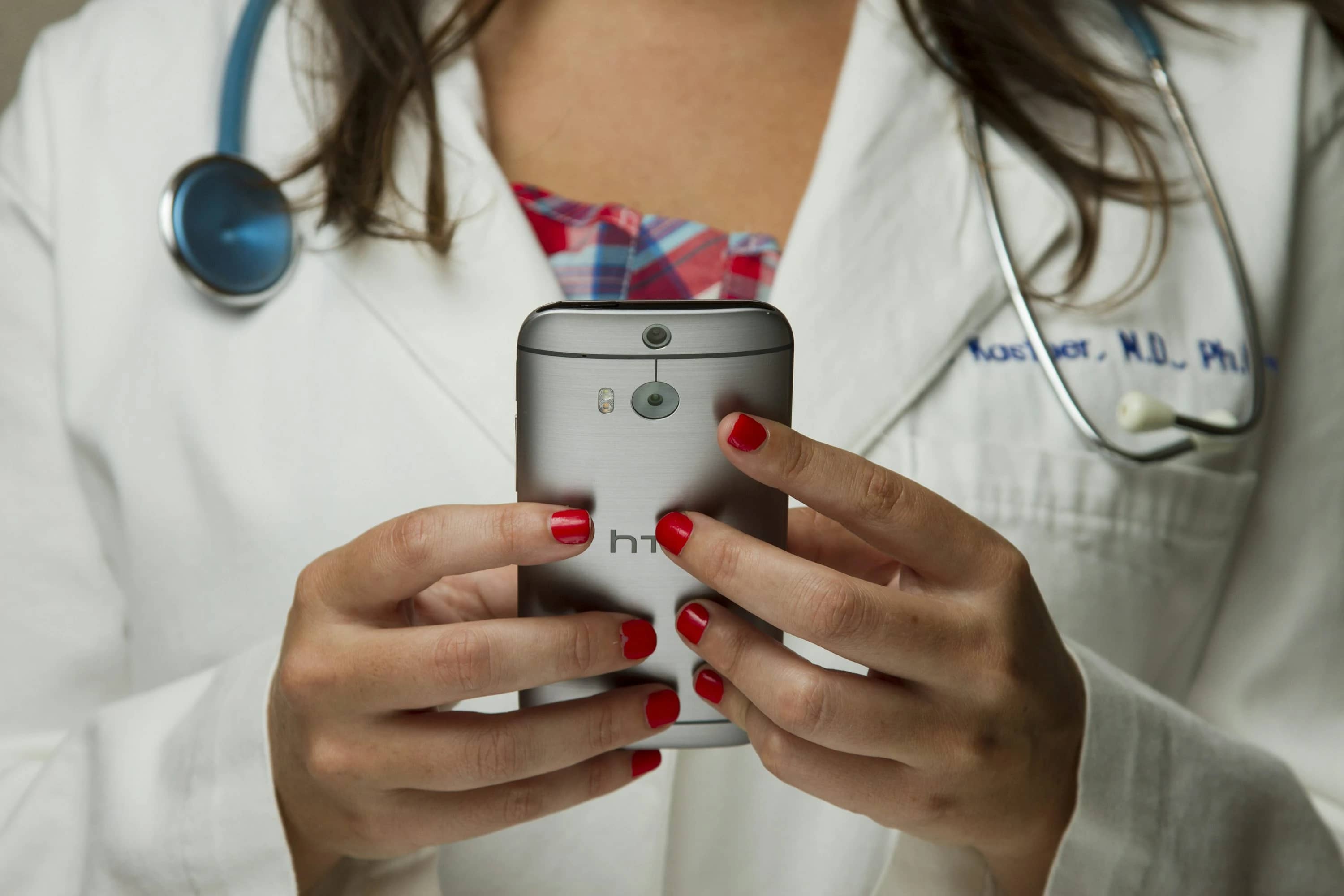 Save on OTC Medicine With 5 Handy Apps