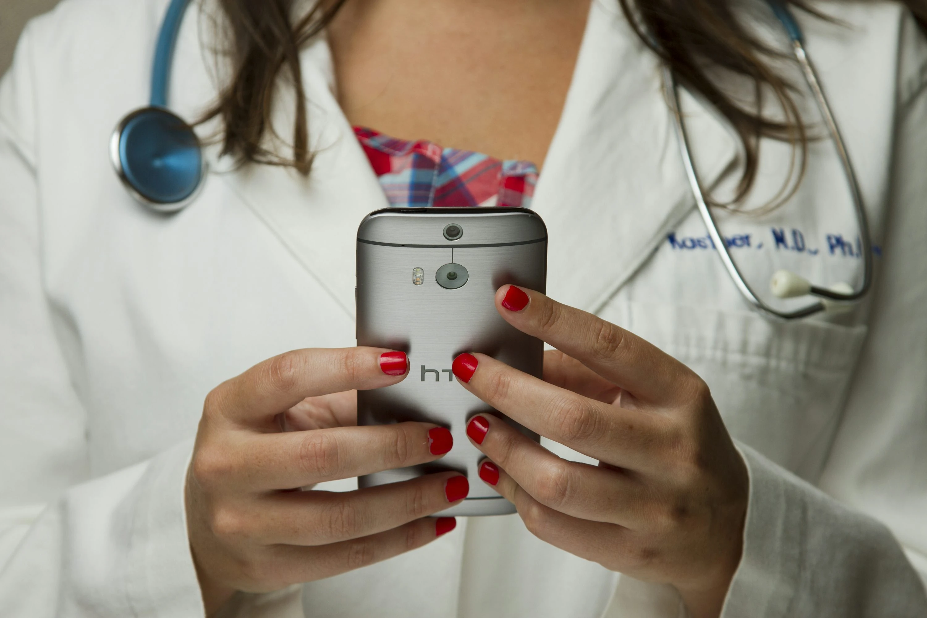 Save on OTC Medicine With 5 Handy Apps