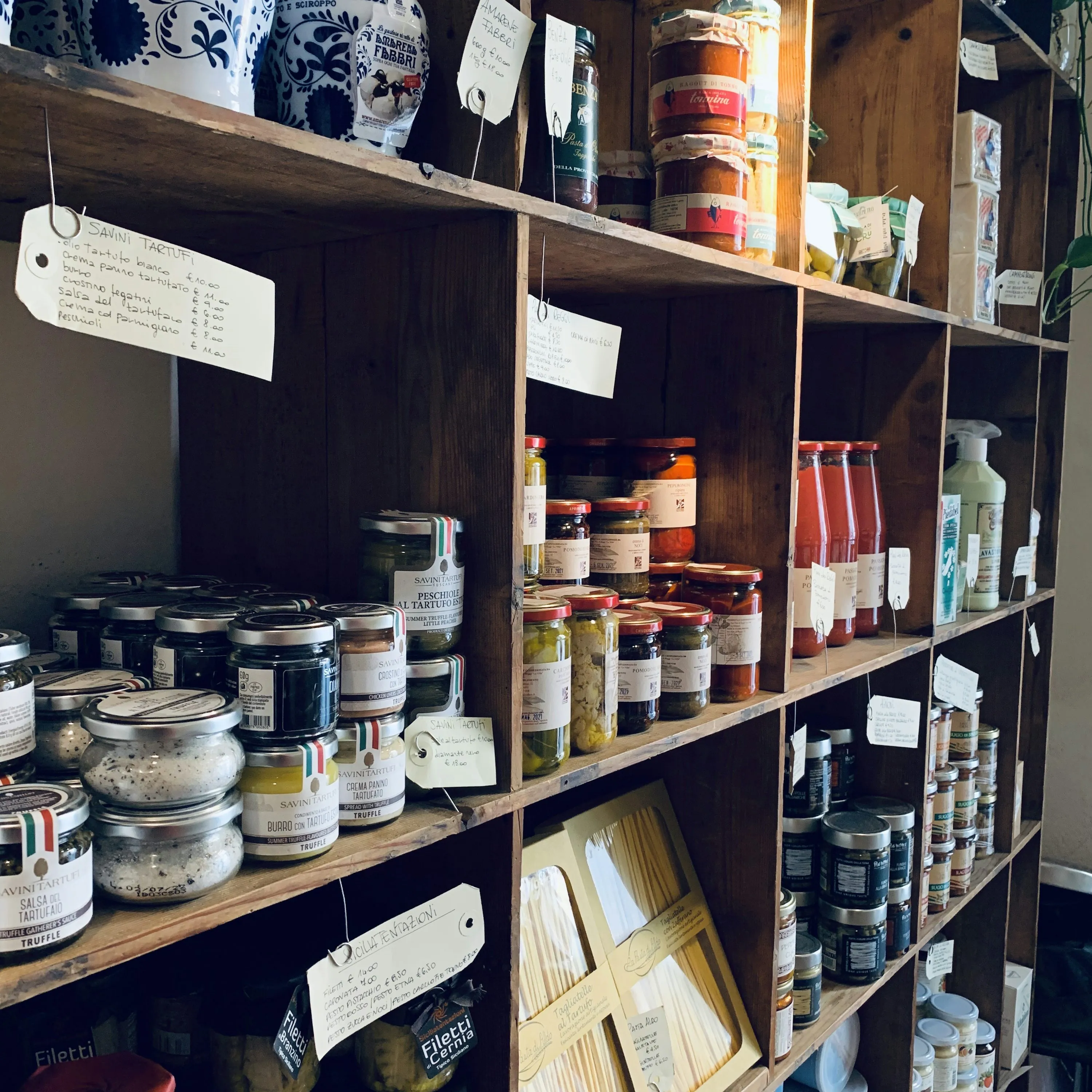 5 Pantry Apps to Cut Grocery Bills
