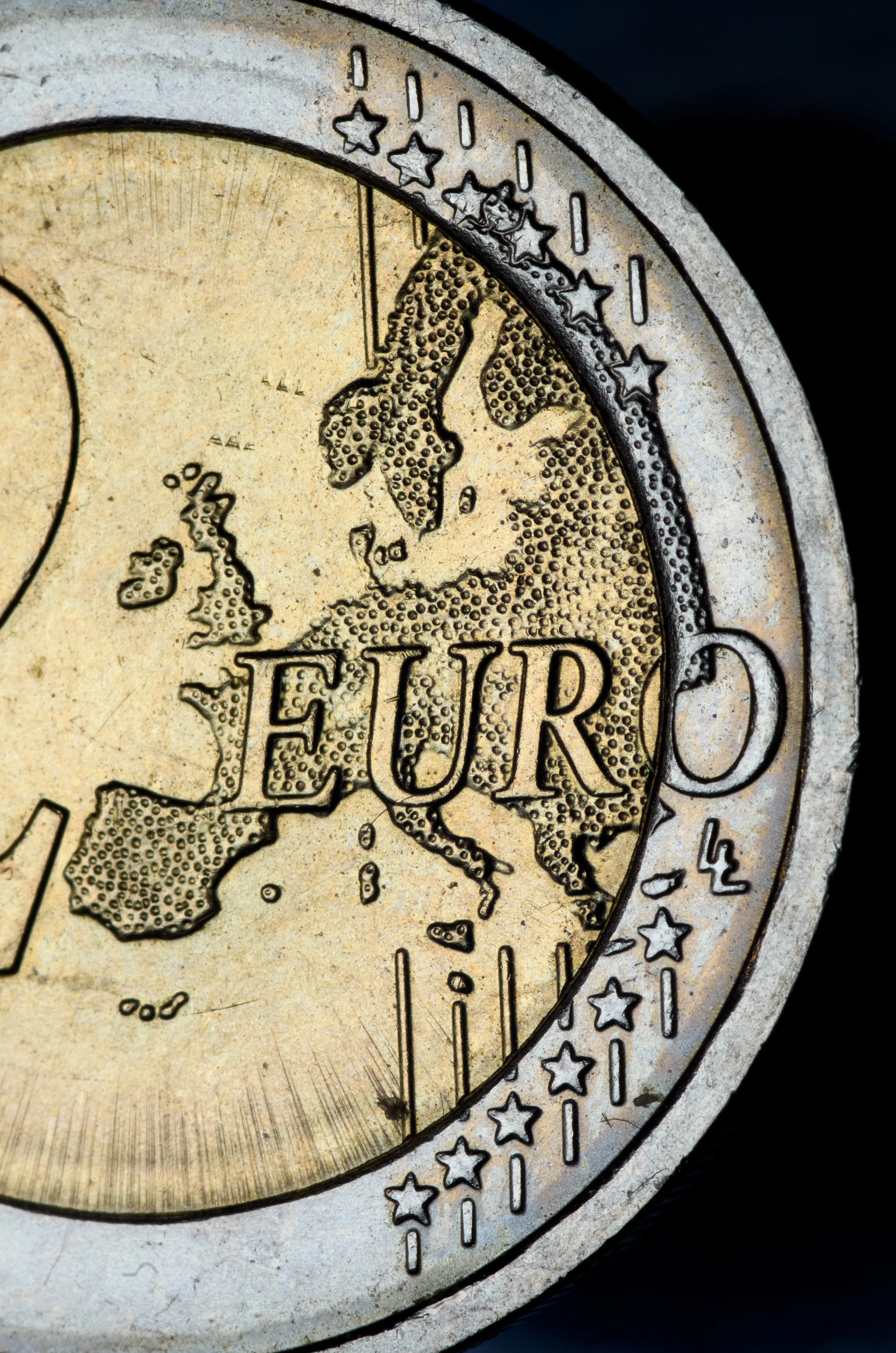 Looking East: Why American Investors Should Consider European Markets in 2025