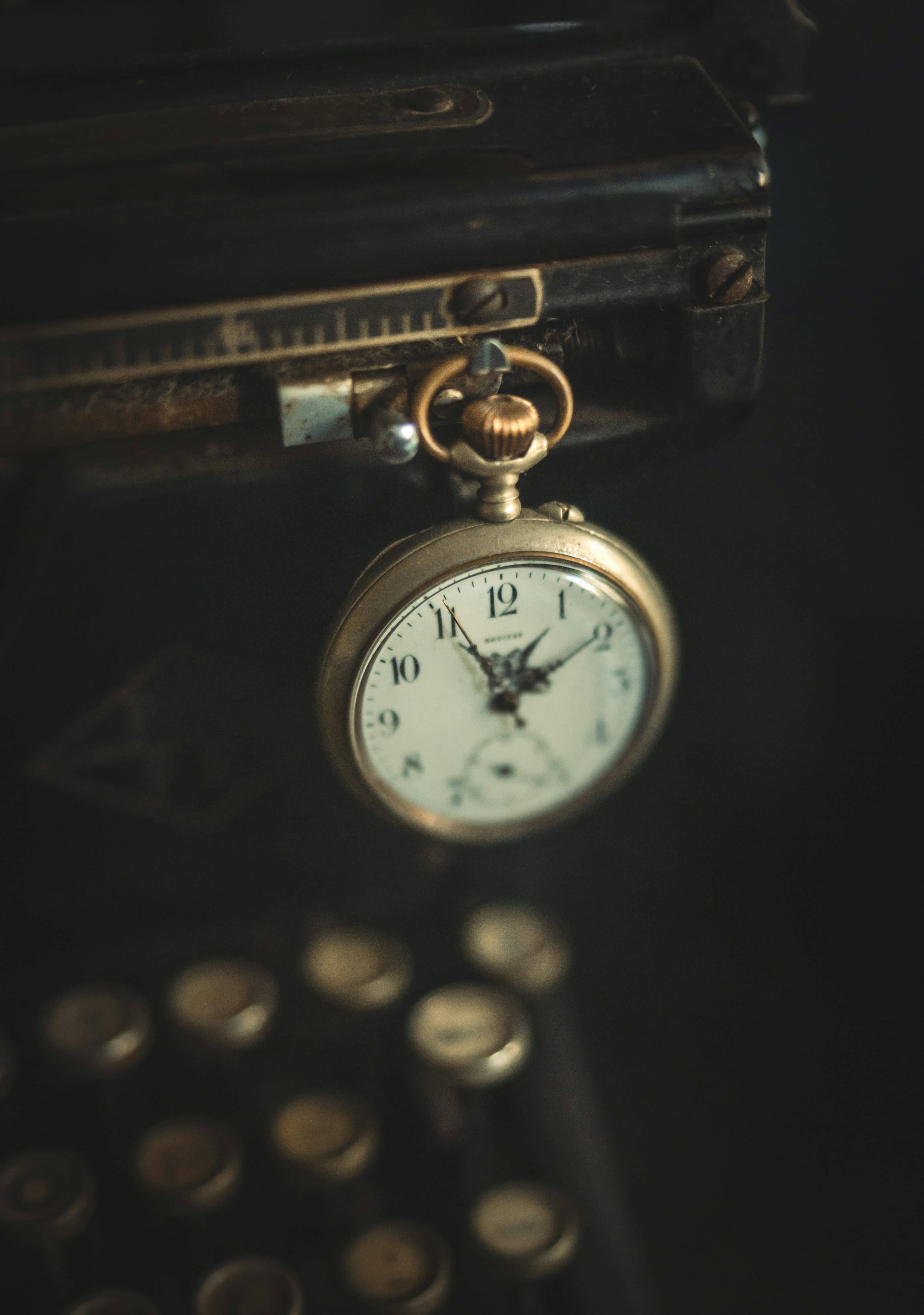How to Turn a 2026 Money Resolution into One Weekly Rule (That Survives February)