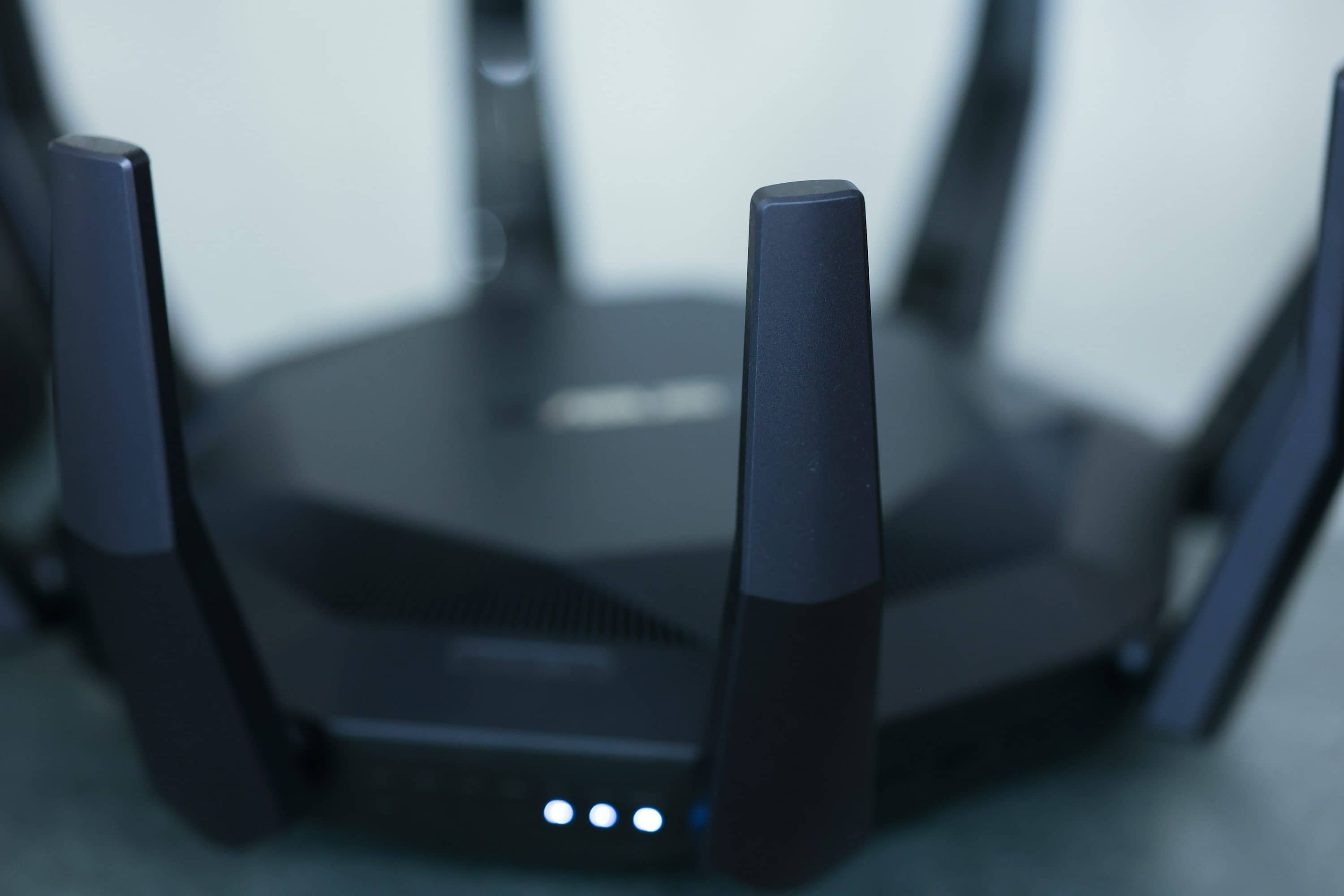 Cut Your Internet Bill: 5 Android & iPhone Apps