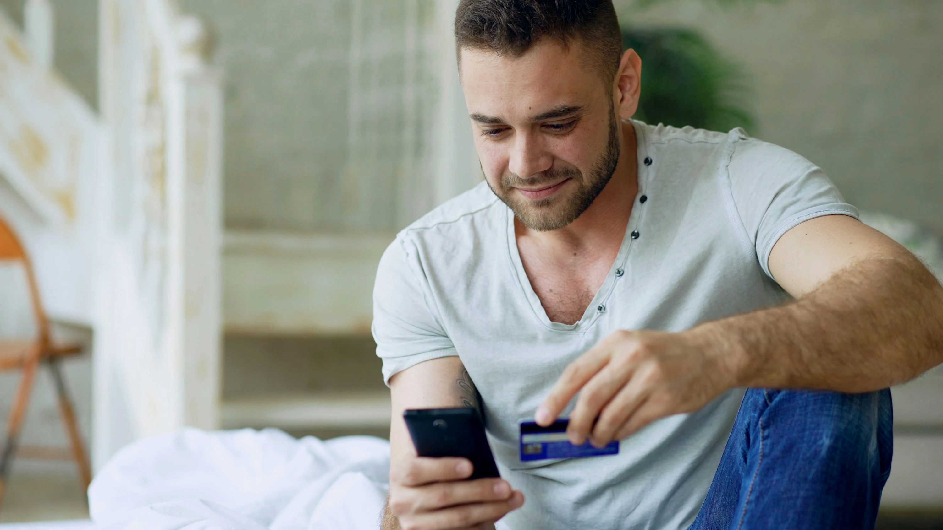 Save on One-Off Buys With Borrowing Apps