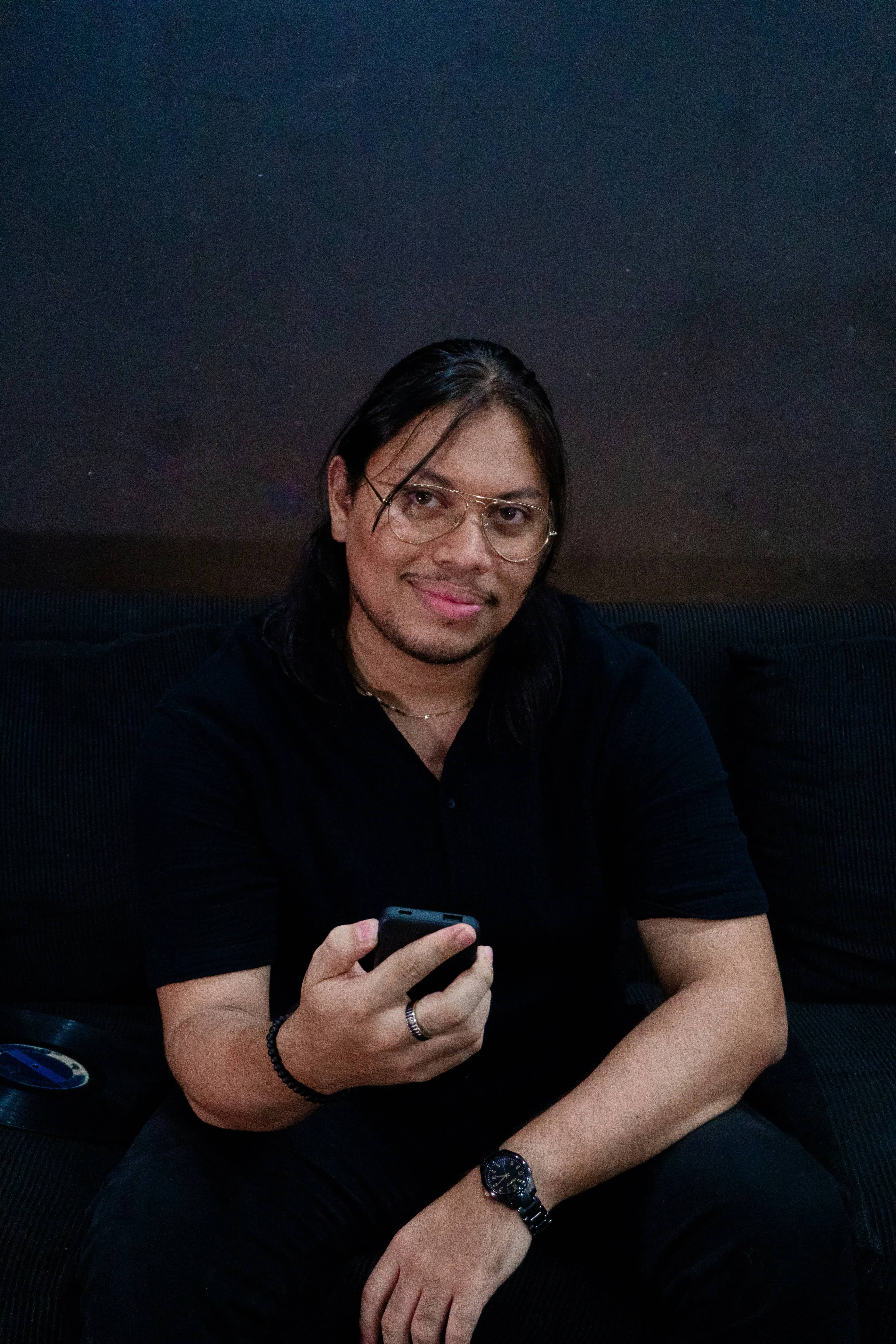 Pay Less for Glasses With Try-On Apps